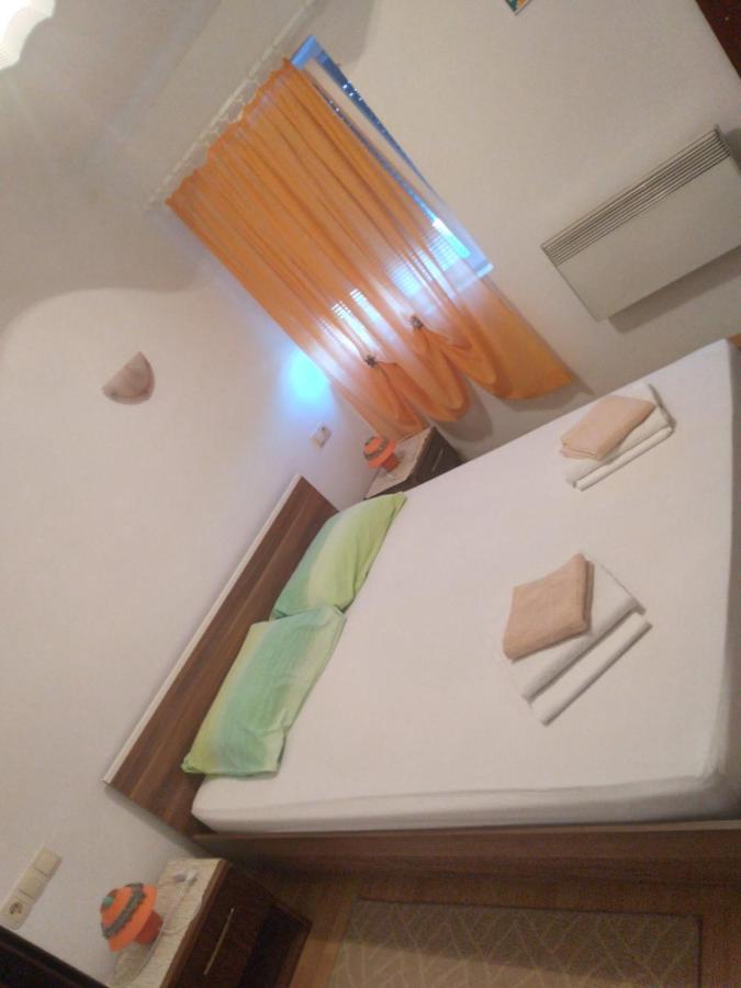 迪孚杰帕尔梅公寓 希贝尼克 外观 照片